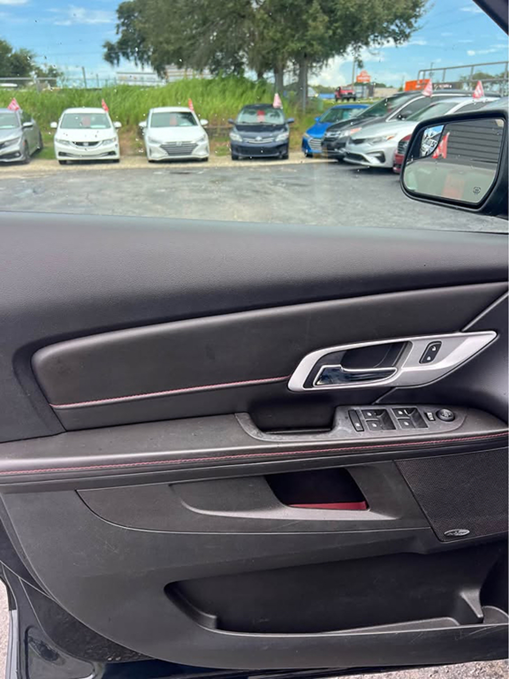 Additional photo of vehicle.