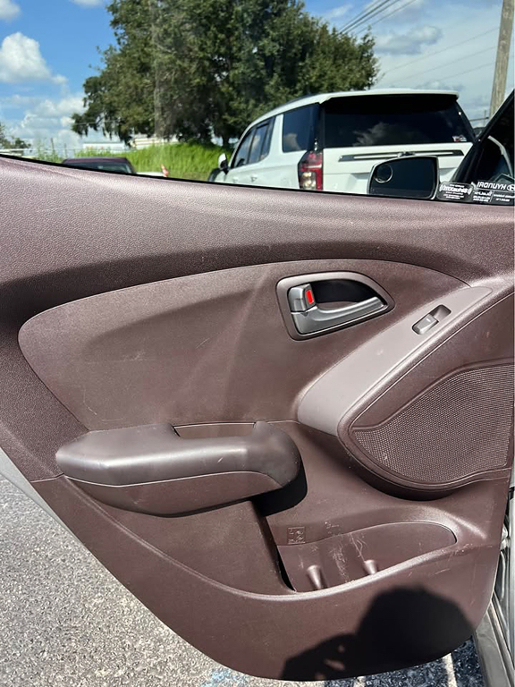 Additional photo of vehicle.