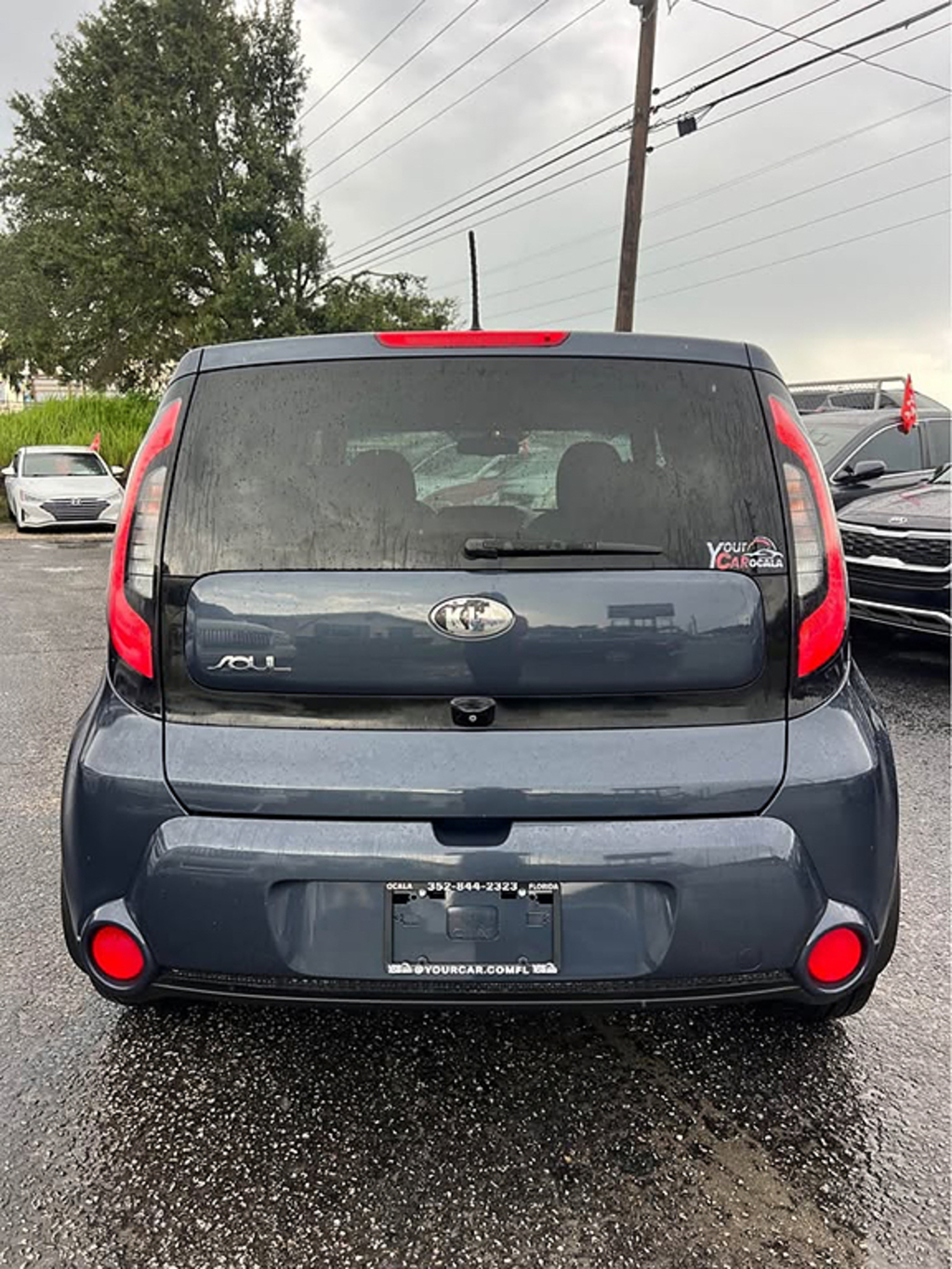 Additional photo of vehicle.