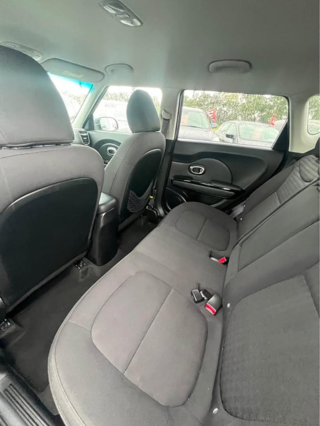 Additional photo of vehicle.