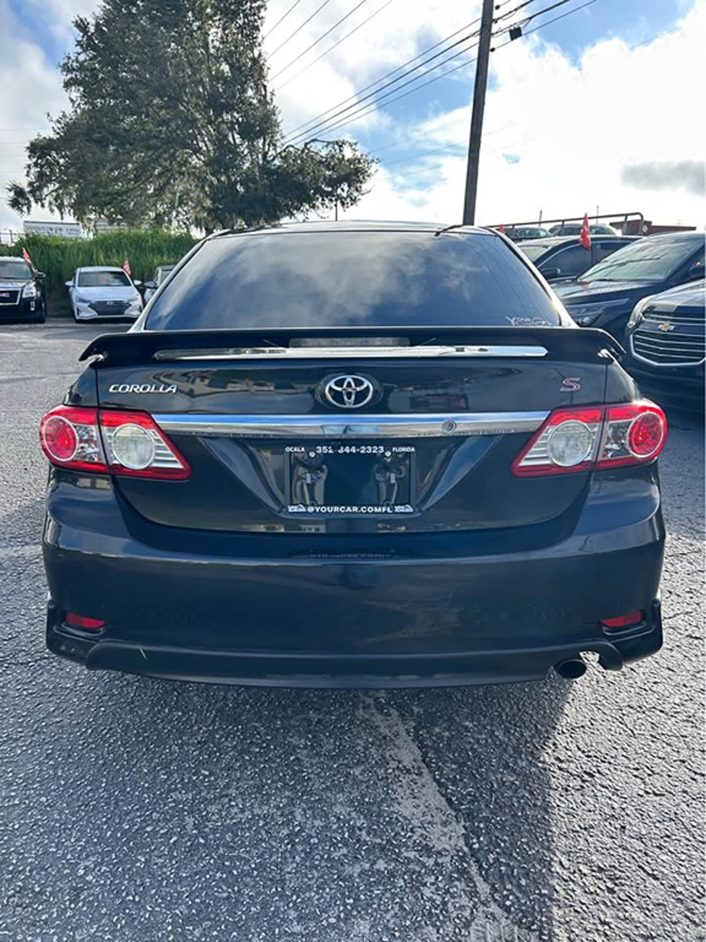 Additional photo of vehicle.