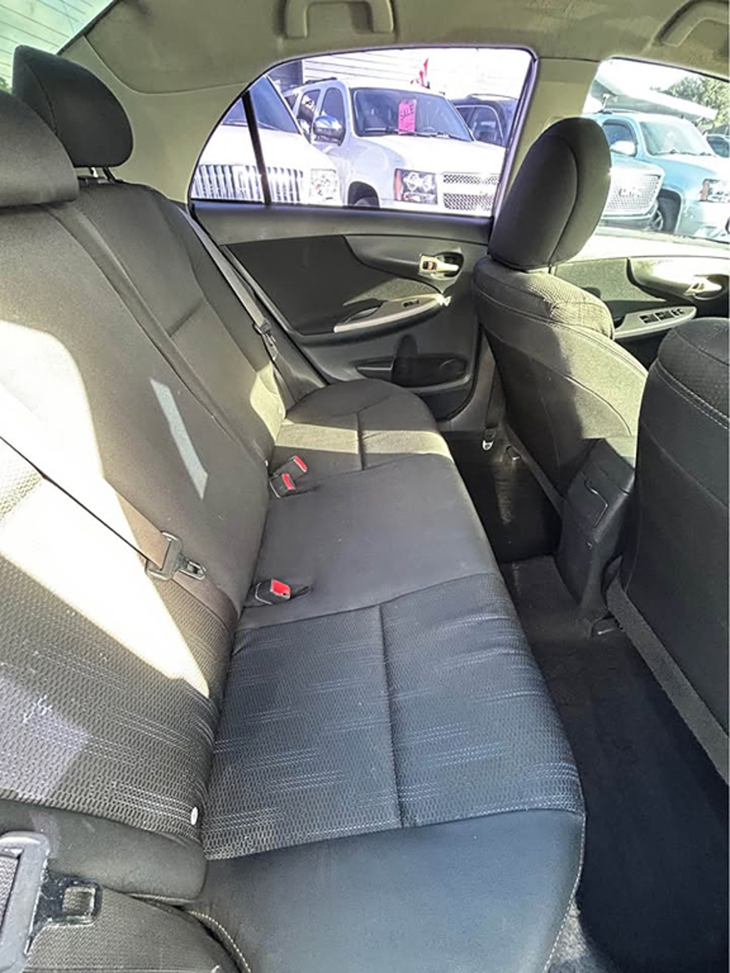 Additional photo of vehicle.