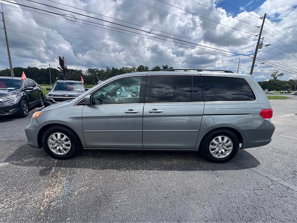 Additional photo of vehicle.