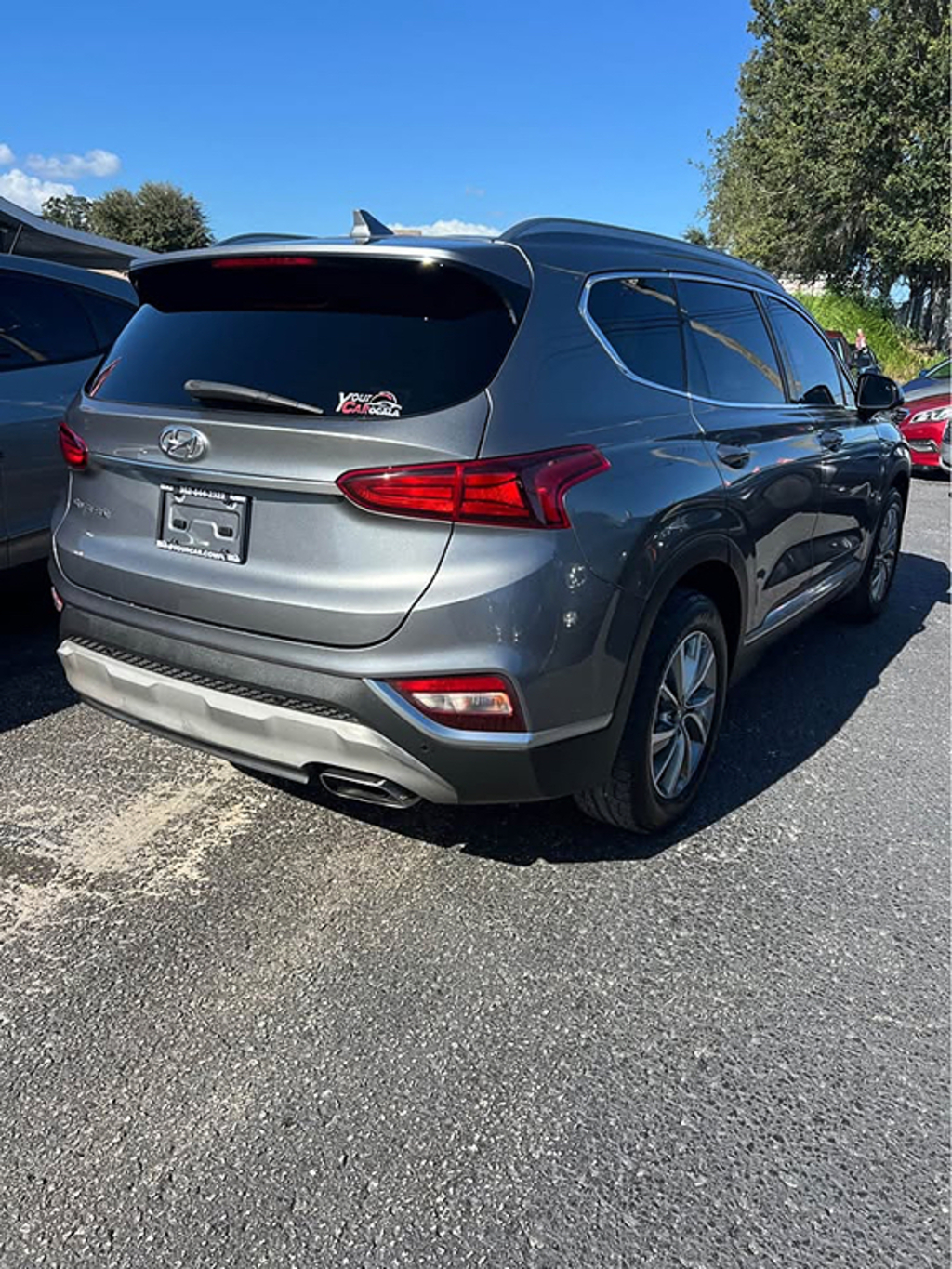 Additional photo of vehicle.
