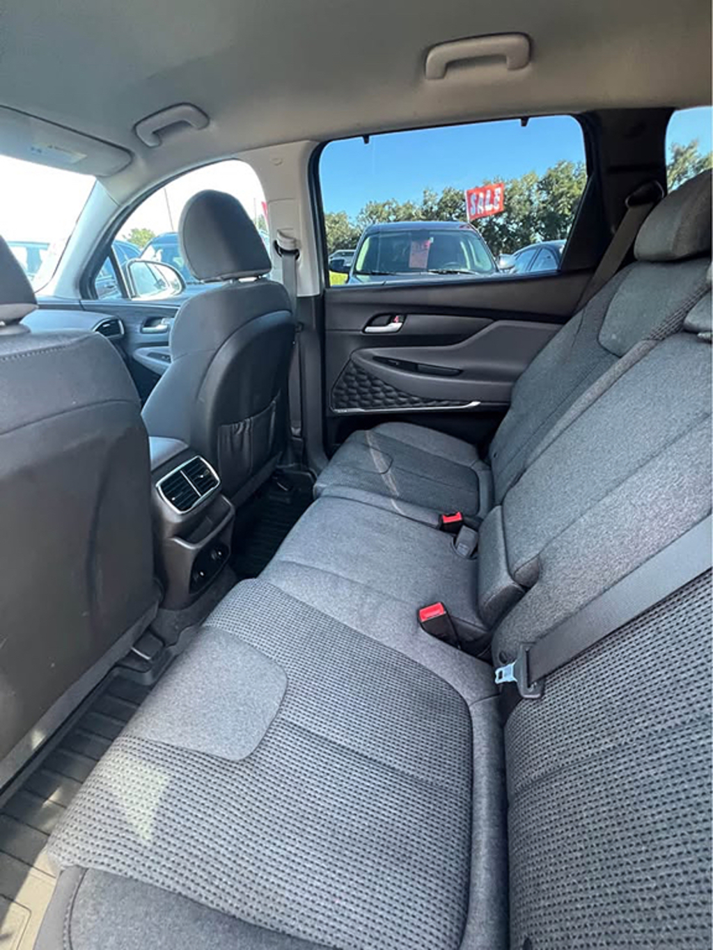 Additional photo of vehicle.