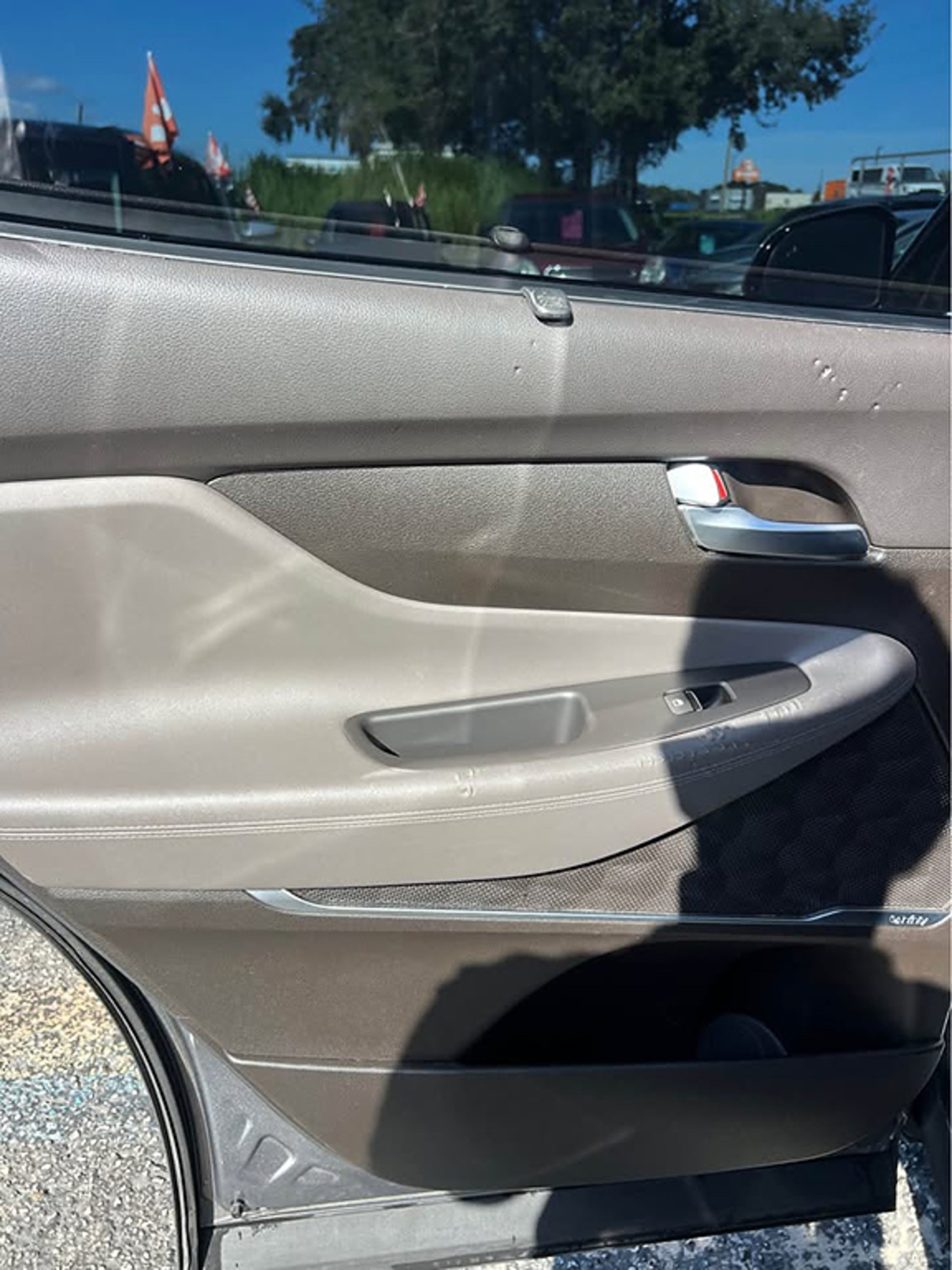 Additional photo of vehicle.