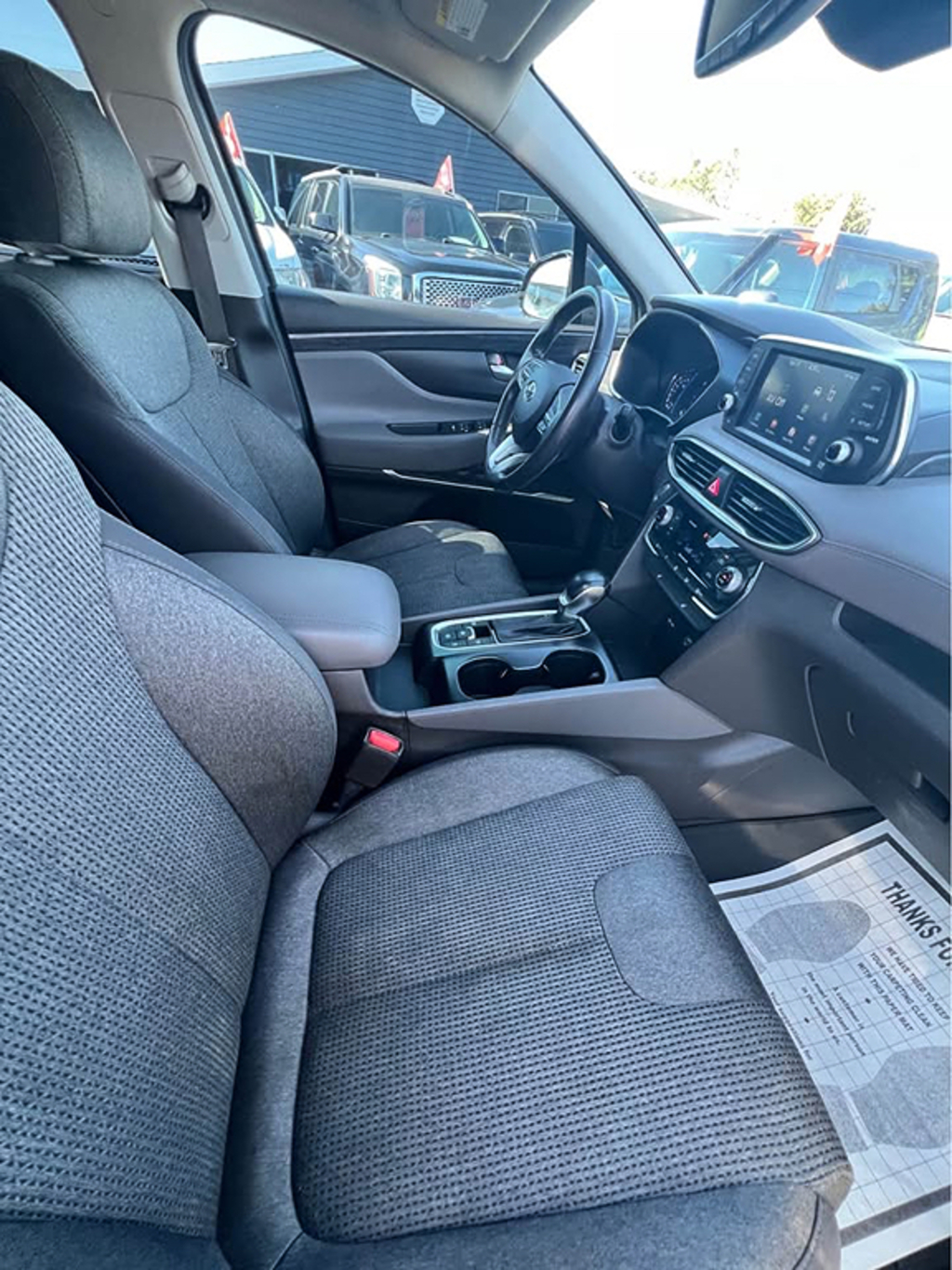 Additional photo of vehicle.