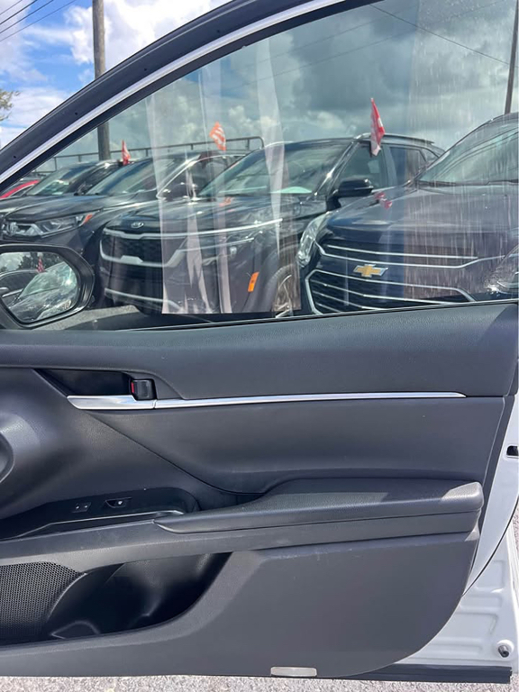 Additional photo of vehicle.