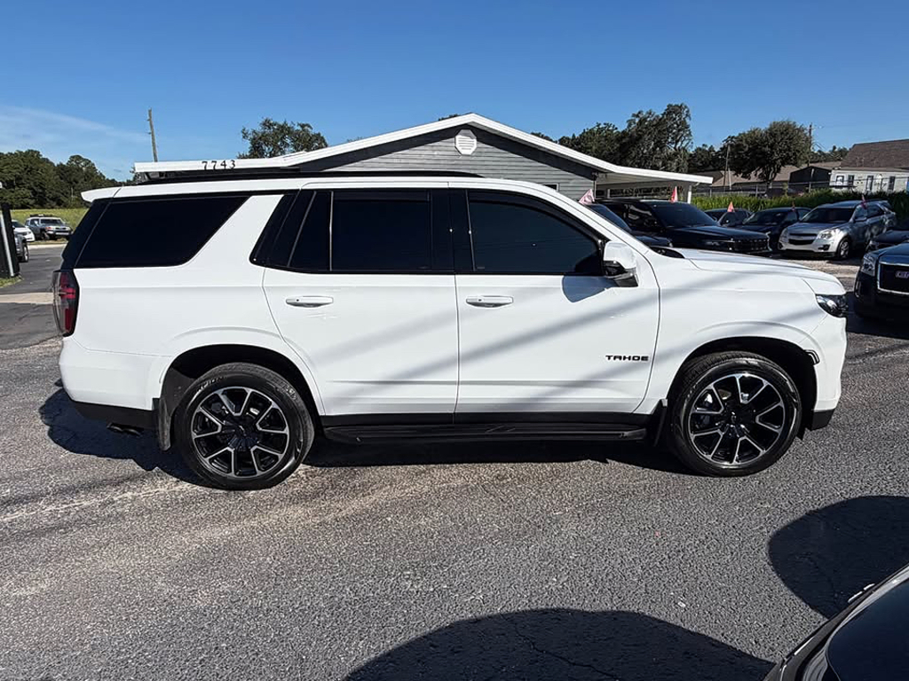 Additional photo of vehicle.
