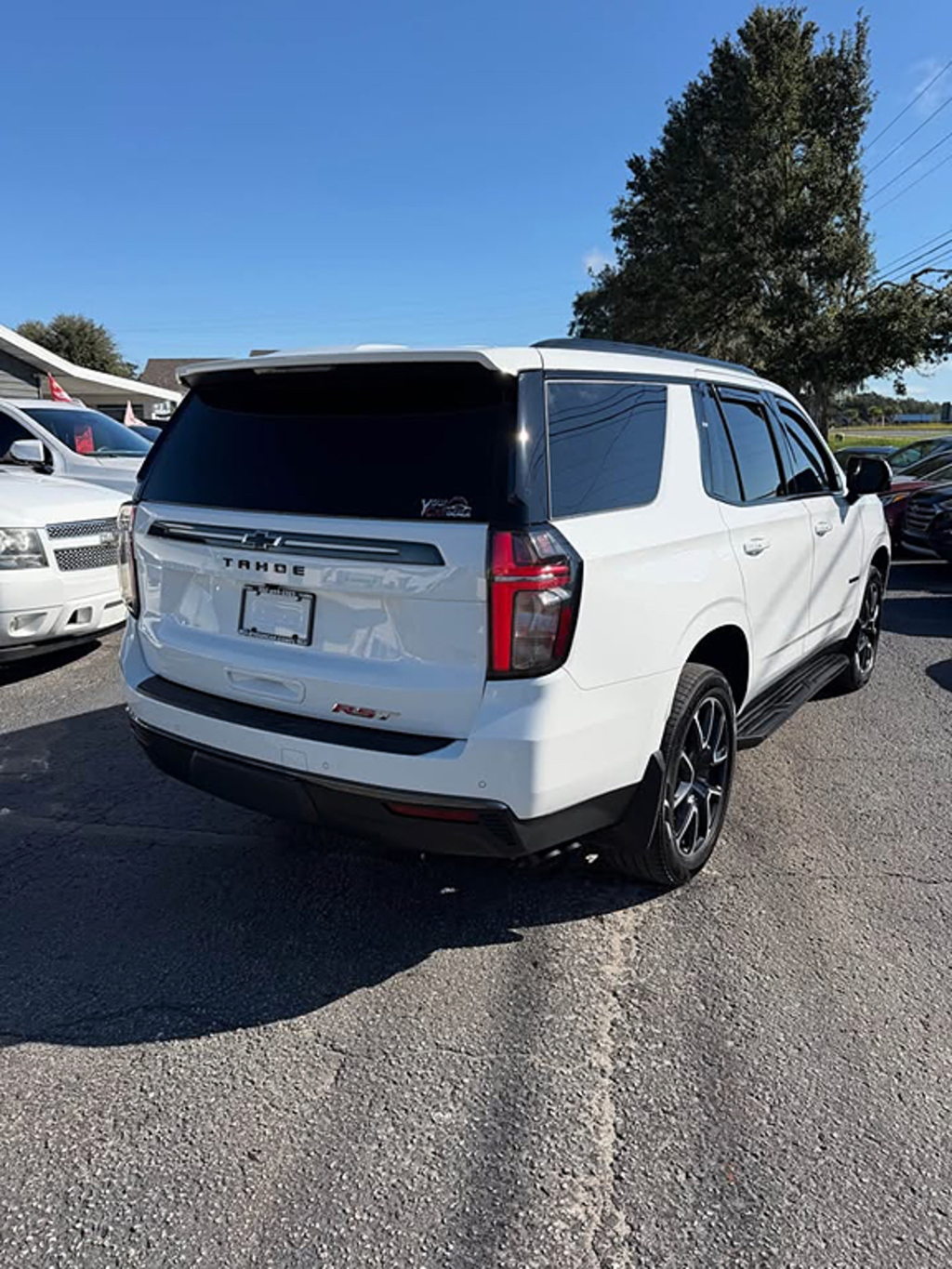 Additional photo of vehicle.