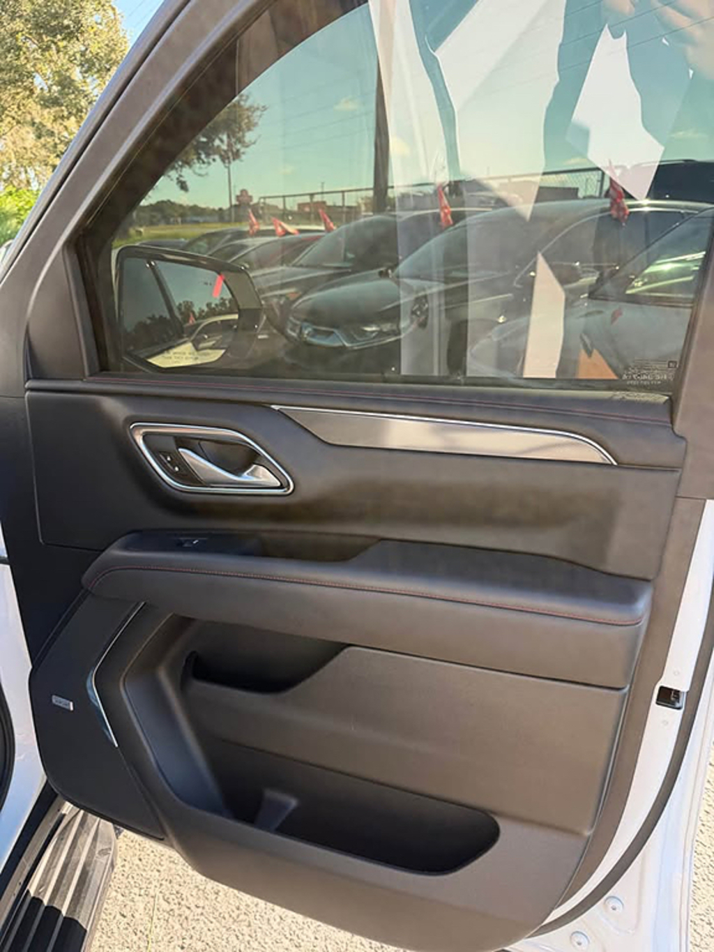 Additional photo of vehicle.