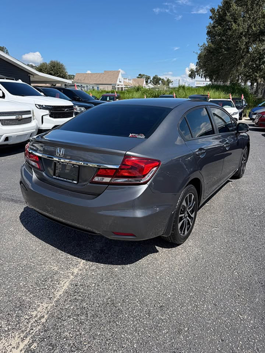 Additional photo of vehicle.