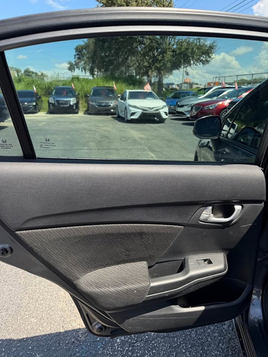 Additional photo of vehicle.