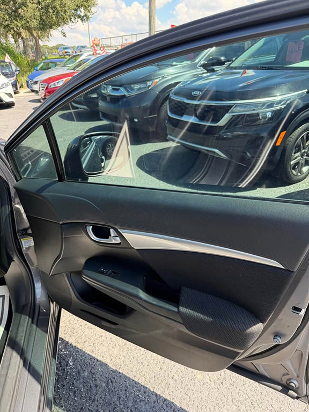 Additional photo of vehicle.