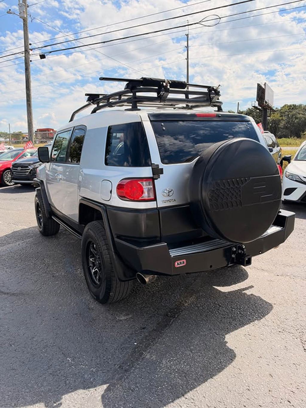 Additional photo of vehicle.