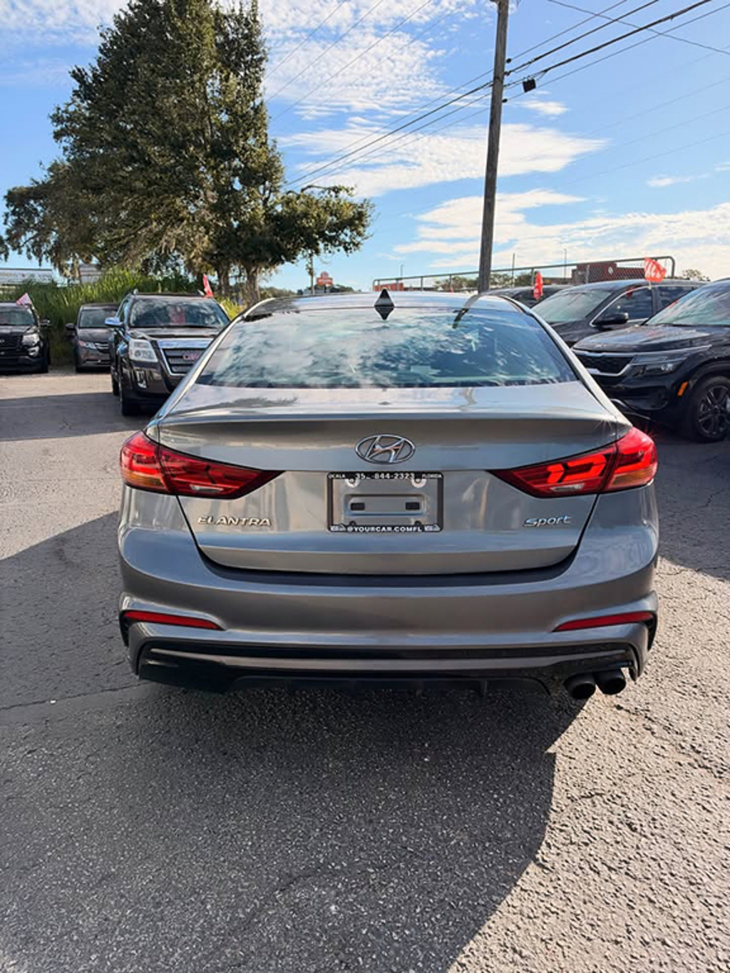 Additional photo of vehicle.