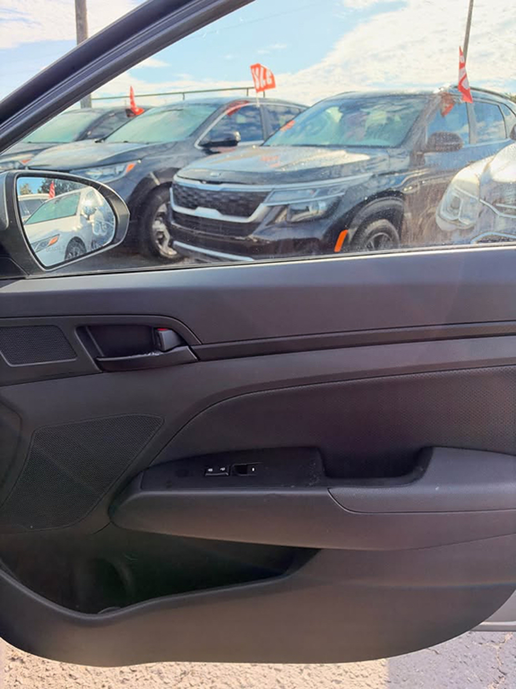 Additional photo of vehicle.
