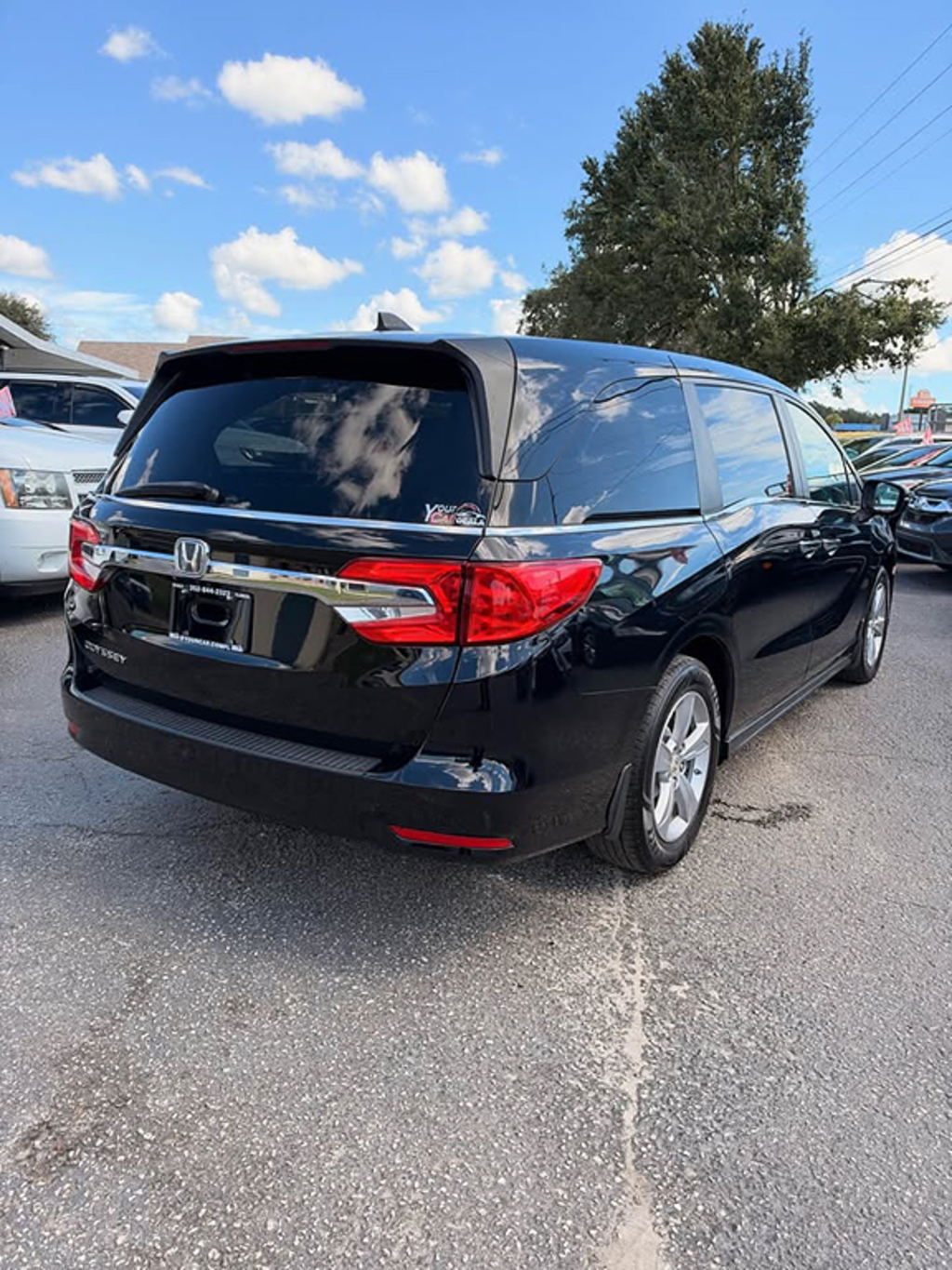 Additional photo of vehicle.