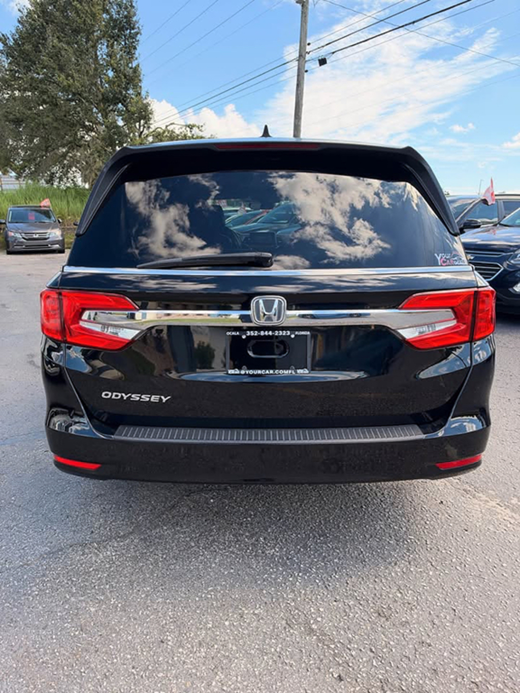 Additional photo of vehicle.