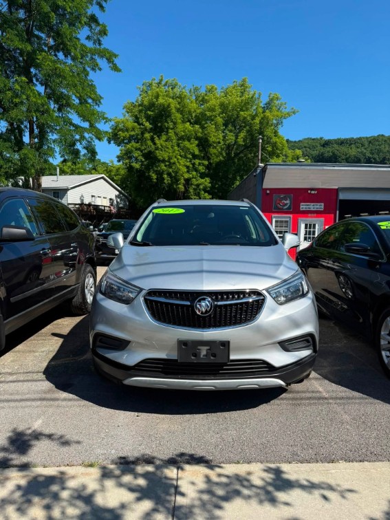 2017 Buick Encore Preferred's photo