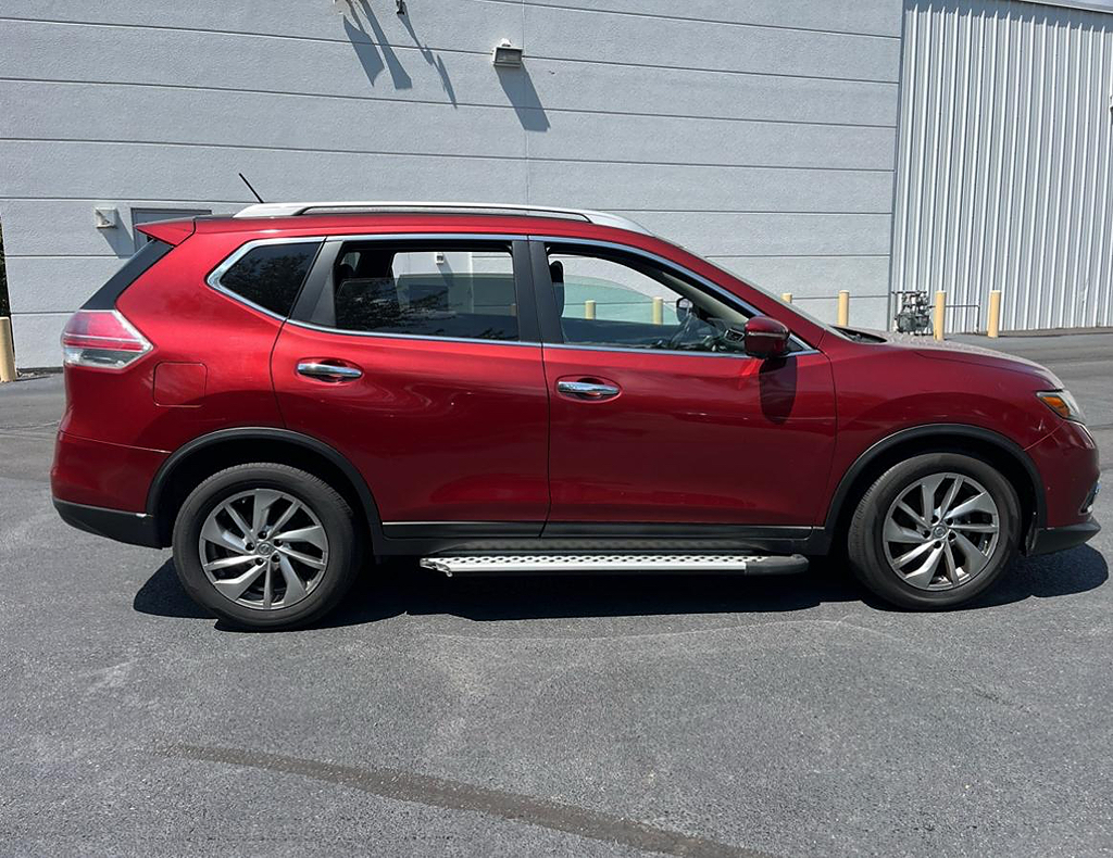 Additional photo of vehicle.