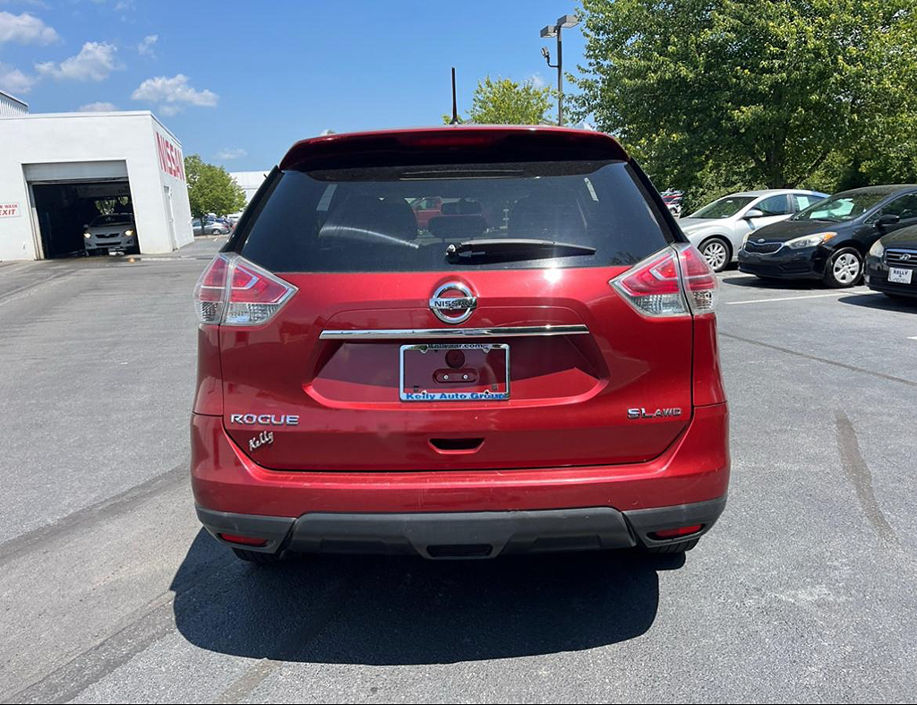 Additional photo of vehicle.