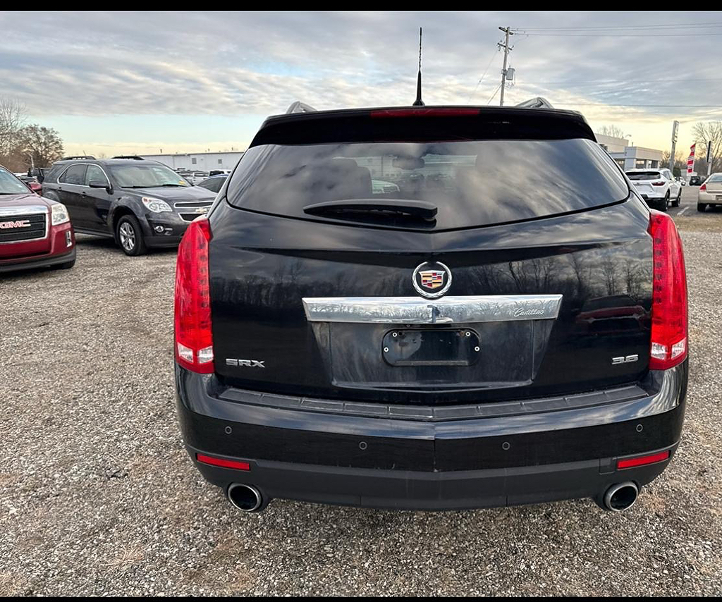 Additional photo of vehicle.