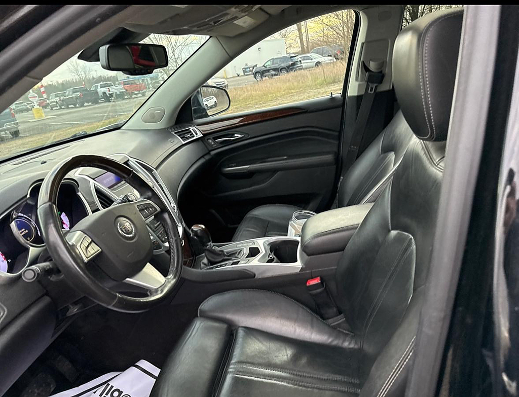 Additional photo of vehicle.