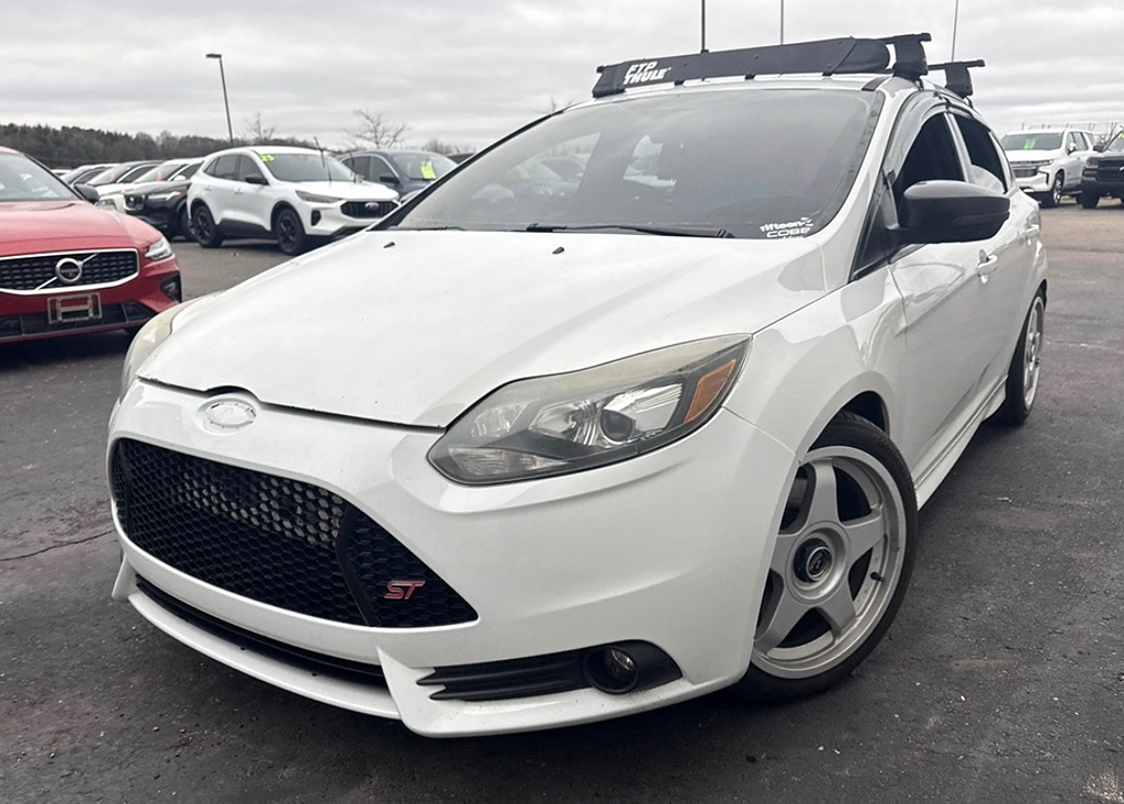 2013 Ford Focus 5 Door Hatch ST's photo