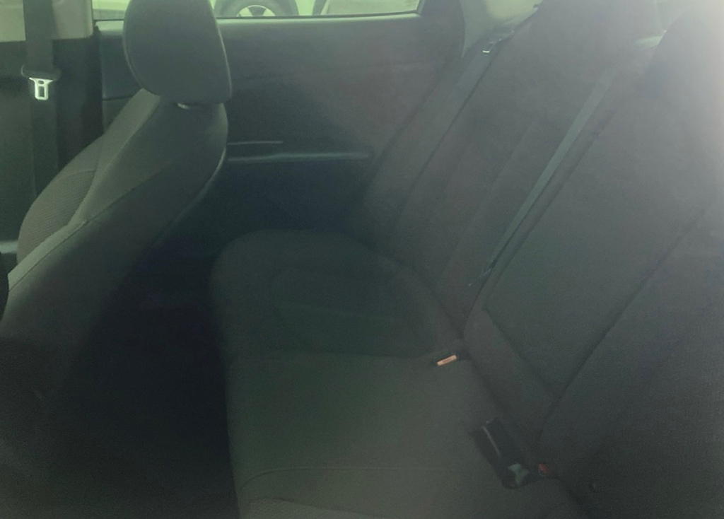 Additional photo of vehicle.