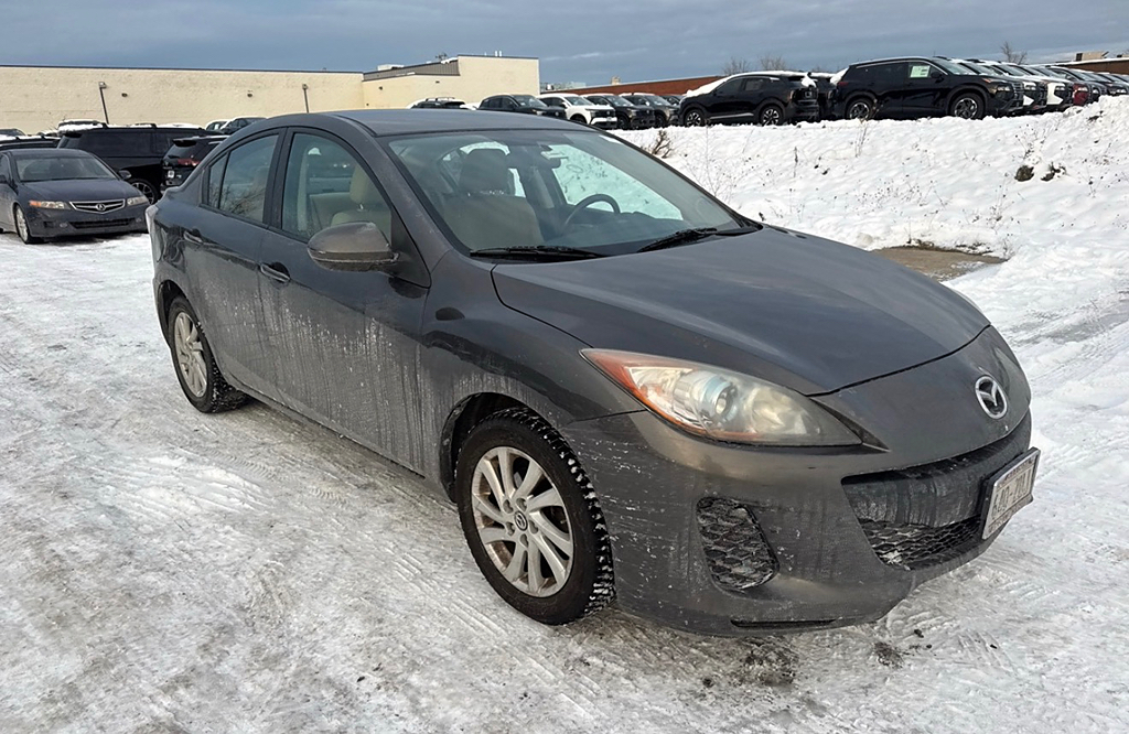 Additional photo of vehicle.