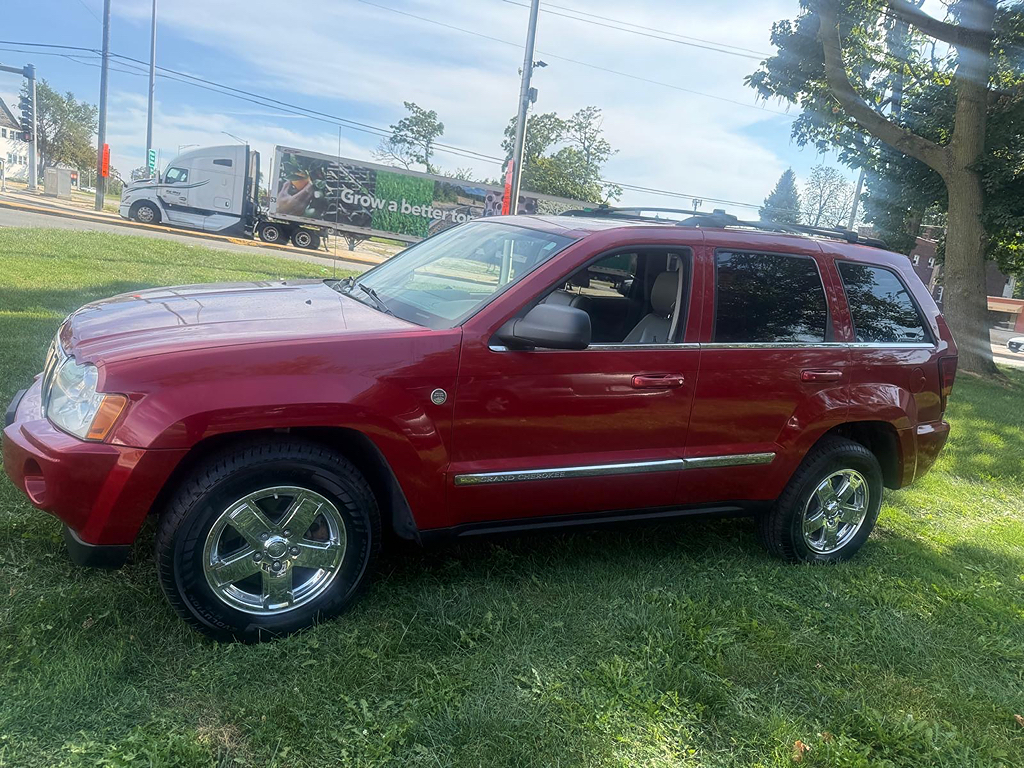 Additional photo of vehicle.