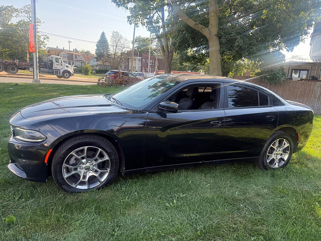Additional photo of vehicle.