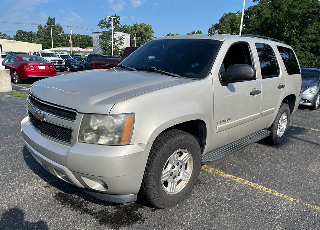 Additional photo of vehicle.