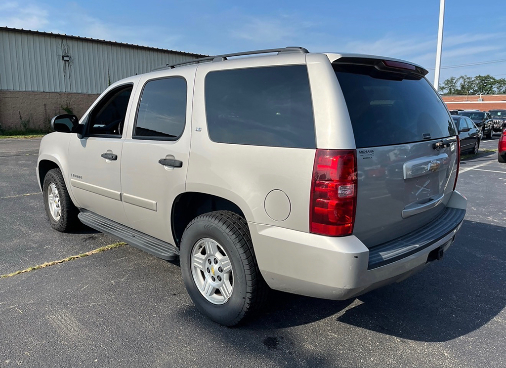 Additional photo of vehicle.