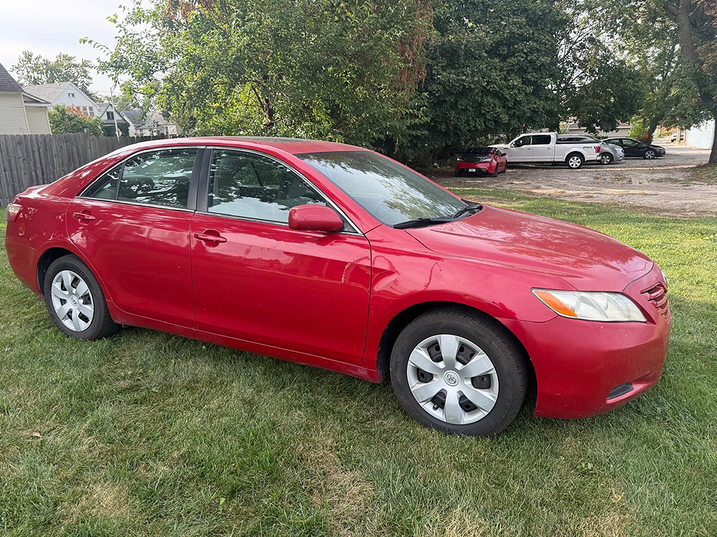 Additional photo of vehicle.