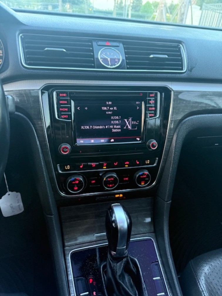 2016 Volkswagen Passat SE - Photo 8
