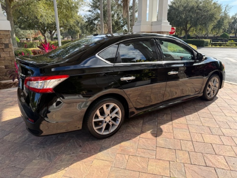 Additional photo of vehicle.