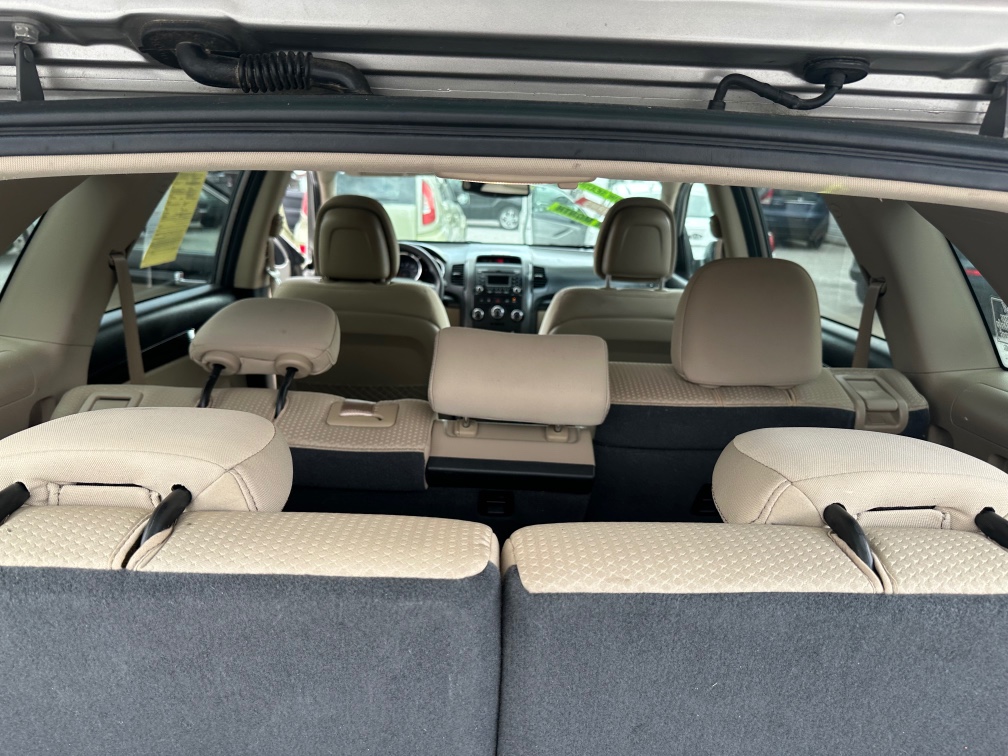 2012 Kia Sorento LX - Photo 6