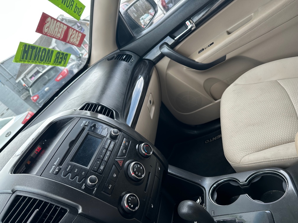2012 Kia Sorento LX - Photo 10