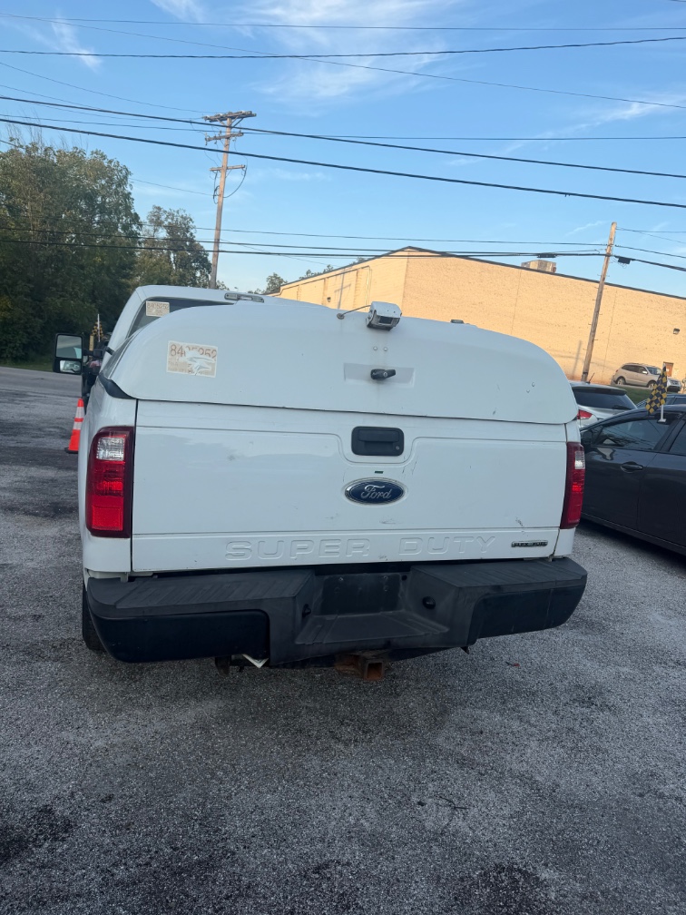 Additional photo of vehicle.