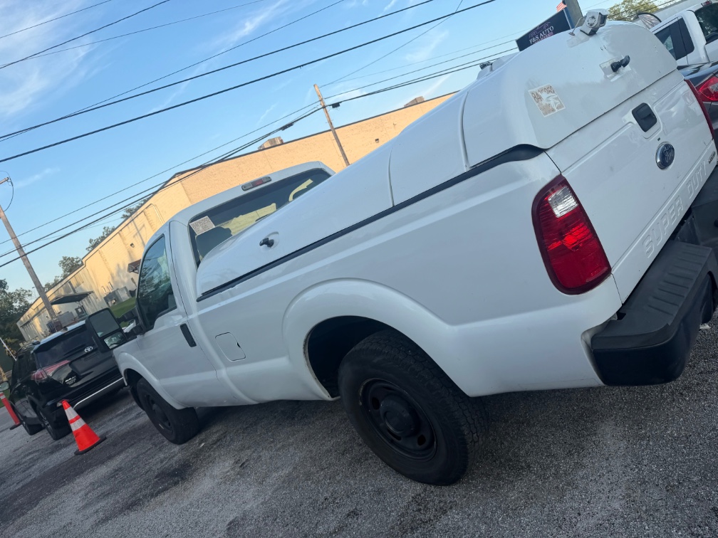 Additional photo of vehicle.