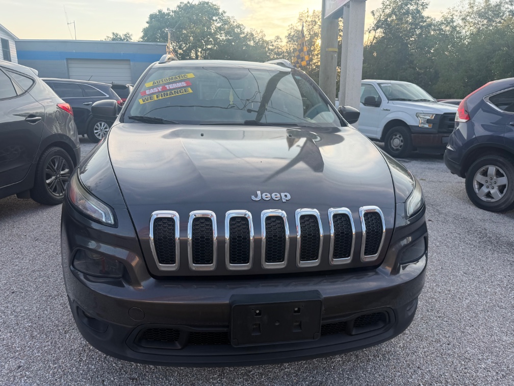 Additional photo of vehicle.