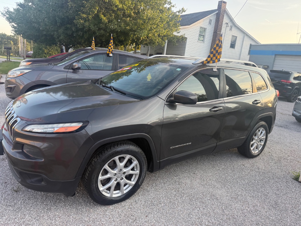 Additional photo of vehicle.