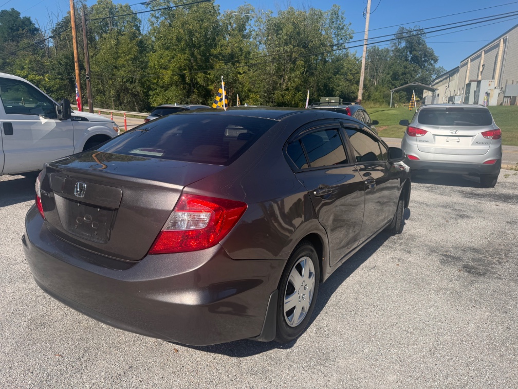 Additional photo of vehicle.