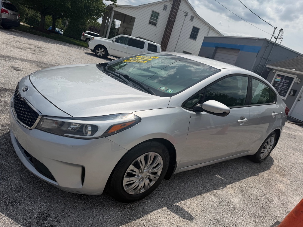 2018 Kia FORTE LX - Photo 2