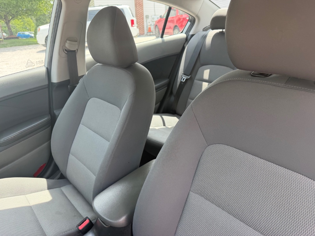 2018 Kia FORTE LX - Photo 7