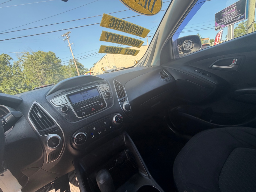 Additional photo of vehicle.