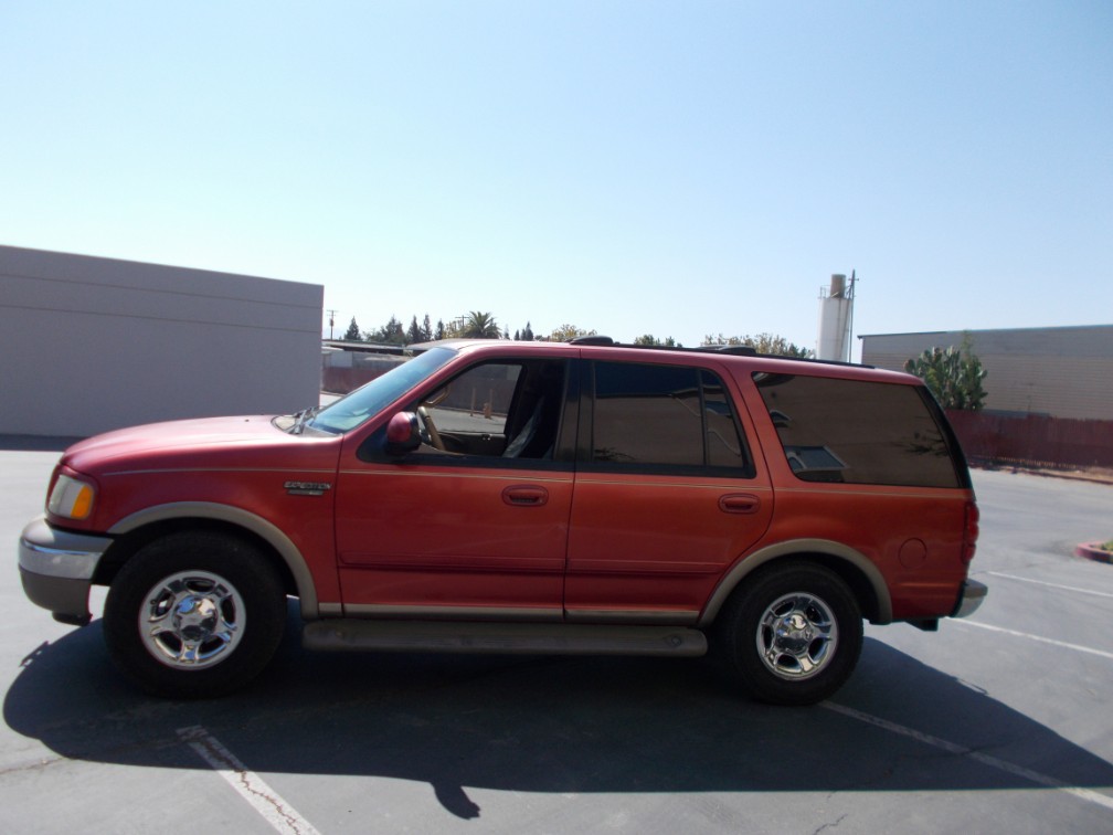 Additional photo of vehicle.