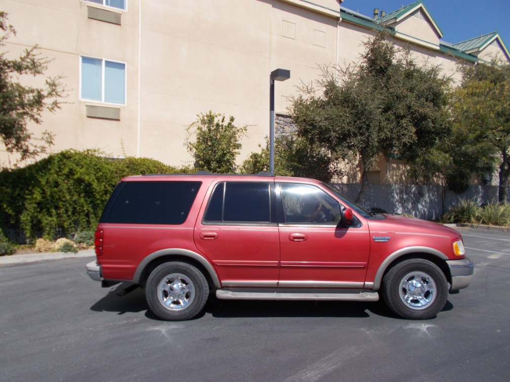 Additional photo of vehicle.